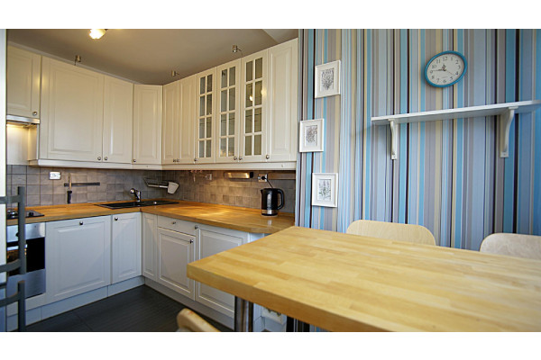 Warszawa, Mokotów, Wierzbno, al. Niepodległości, 3 pokojowe 2 min do metra Wierzbno,  miejsce parkingowe