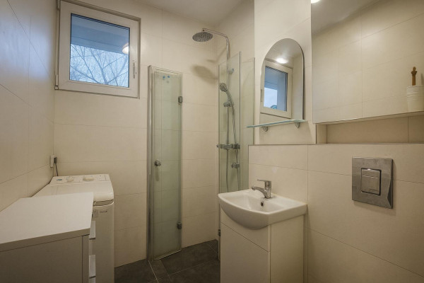 Warszawa, Praga-Południe, Ostrobramska, Jasne 2 pok z loggią i oknami w kuchni i łazience ,Grochów