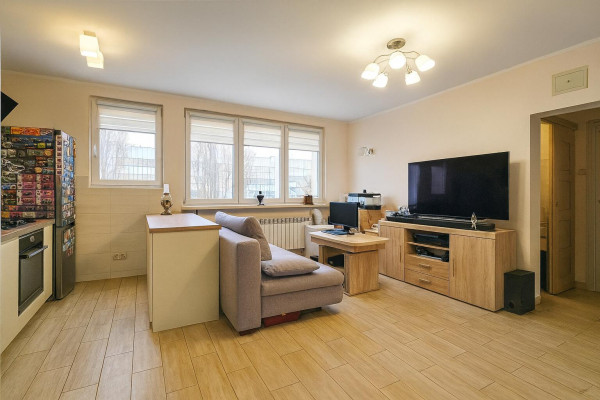 Warszawa, Praga-Południe, Ostrobramska, Jasne 2 pok z loggią i oknami w kuchni i łazience ,Grochów