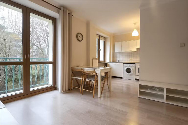 mazowieckie, Warszawa, Bielany, Kasprowicza, 39 m² przy metrze Stare Bielany, ciche, po remoncie, zielona okolica