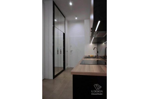 Warszawa, Śr&oacute;dmieście, Mir&oacute;w, Sienna, Sienna 89, z miejscem post. na zamykanym podw&oacute;rzu.