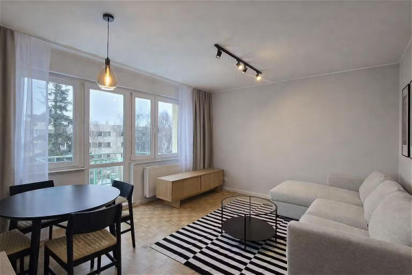 Warszawa, Ursyn&oacute;w, Henryka Raabego, 2 pokoje przy metrze Natolin,  ostatnie piętro, po generalnym remoncie