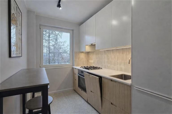 Warszawa, Ursyn&oacute;w, Henryka Raabego, 2 pokoje przy metrze Natolin,  ostatnie piętro, po generalnym remoncie