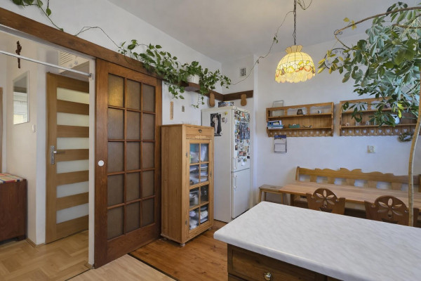 Warszawa, Mokot&oacute;w, Bachmacka, Stary Mokot&oacute;w | 86,79 m&sup2; | ostatnie piętro | cegła | cisza i zieleń