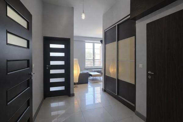 Warszawa, Praga-P&oacute;łnoc, św. Wincentego, 3 pokoje | wys. 3,25 m | dwustronne | garaż | 2010