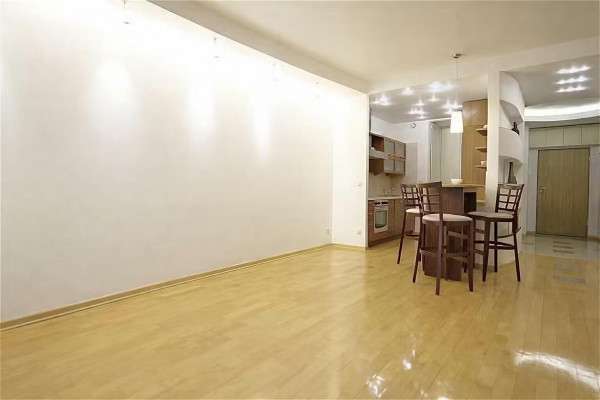 Warszawa, Śr&oacute;dmieście, Nalewki, Ciche mieszkanie z komfortową przestrzenią dzienną, Muran&oacute;w, Nalewki