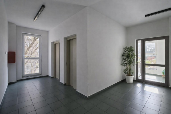 Warszawa, Śr&oacute;dmieście, Nalewki, Ciche mieszkanie z komfortową przestrzenią dzienną, Muran&oacute;w, Nalewki