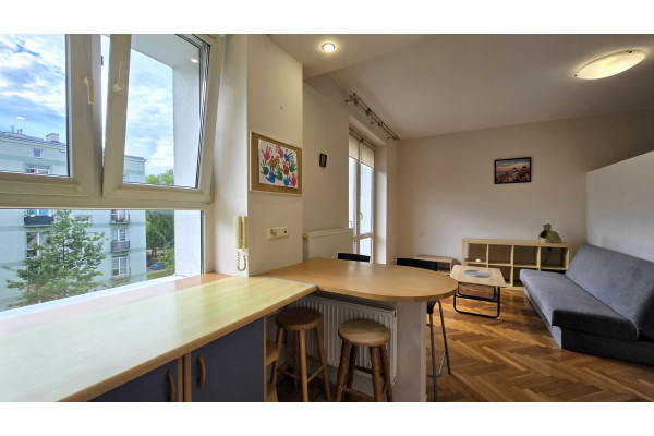 Warszawa, Ochota, Karola Dickensa, Duża kawalerka z aneksem sypialnym, Białobrzeska / Dickensa, ciche